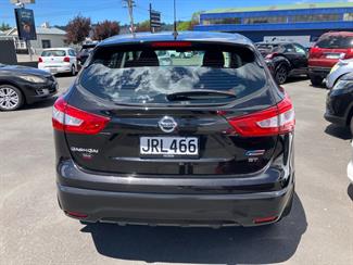 2016 Nissan Qashqai - Thumbnail