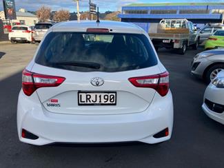 2018 Toyota Yaris - Thumbnail