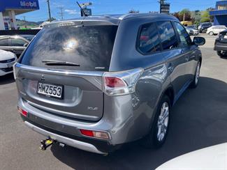 2014 Mitsubishi Outlander - Thumbnail