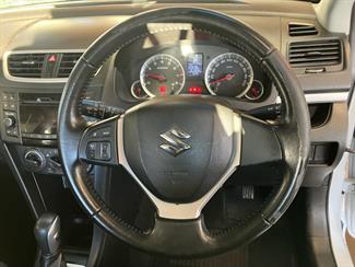 2013 Suzuki Swift - Thumbnail