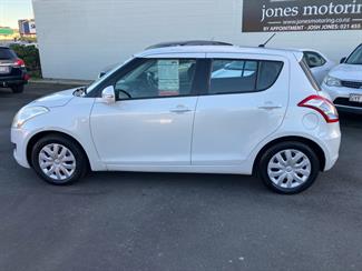 2013 Suzuki Swift - Thumbnail