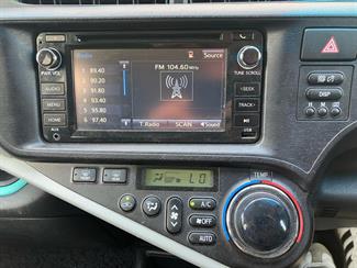 2012 Toyota Aqua - Thumbnail