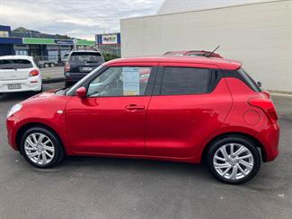 2023 Suzuki Swift - Thumbnail