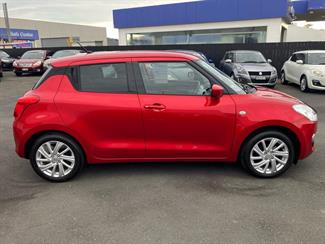 2023 Suzuki Swift - Thumbnail