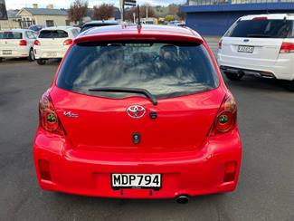 2009 Toyota Vitz - Thumbnail