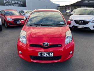 2009 Toyota Vitz - Thumbnail