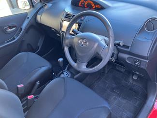 2009 Toyota Vitz - Thumbnail