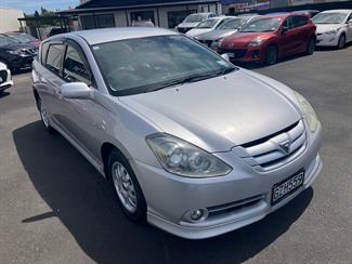 2005 Toyota Caldina - Thumbnail
