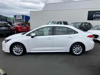 2020 Toyota Corolla - Thumbnail