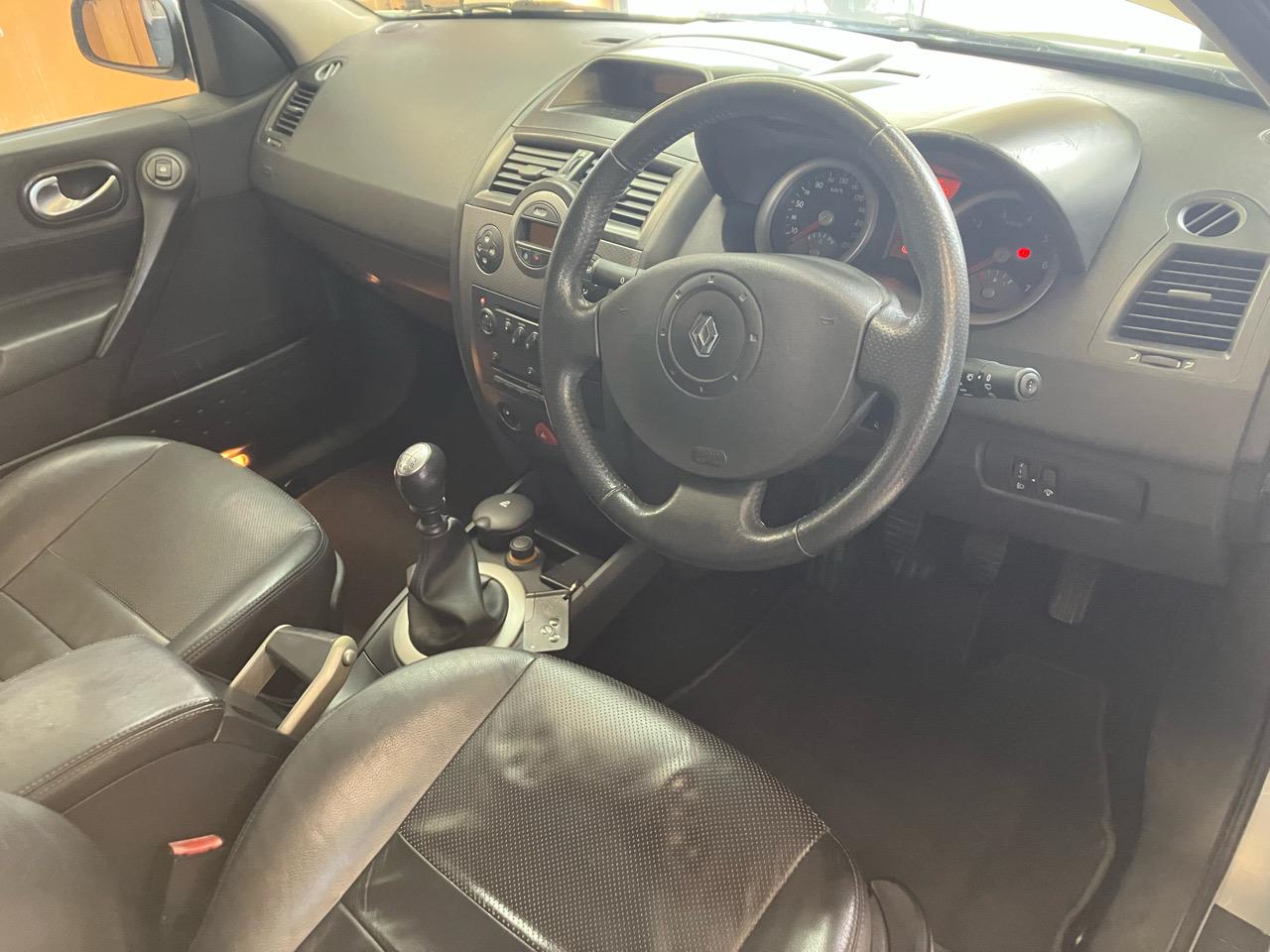 2004 Renault Megane