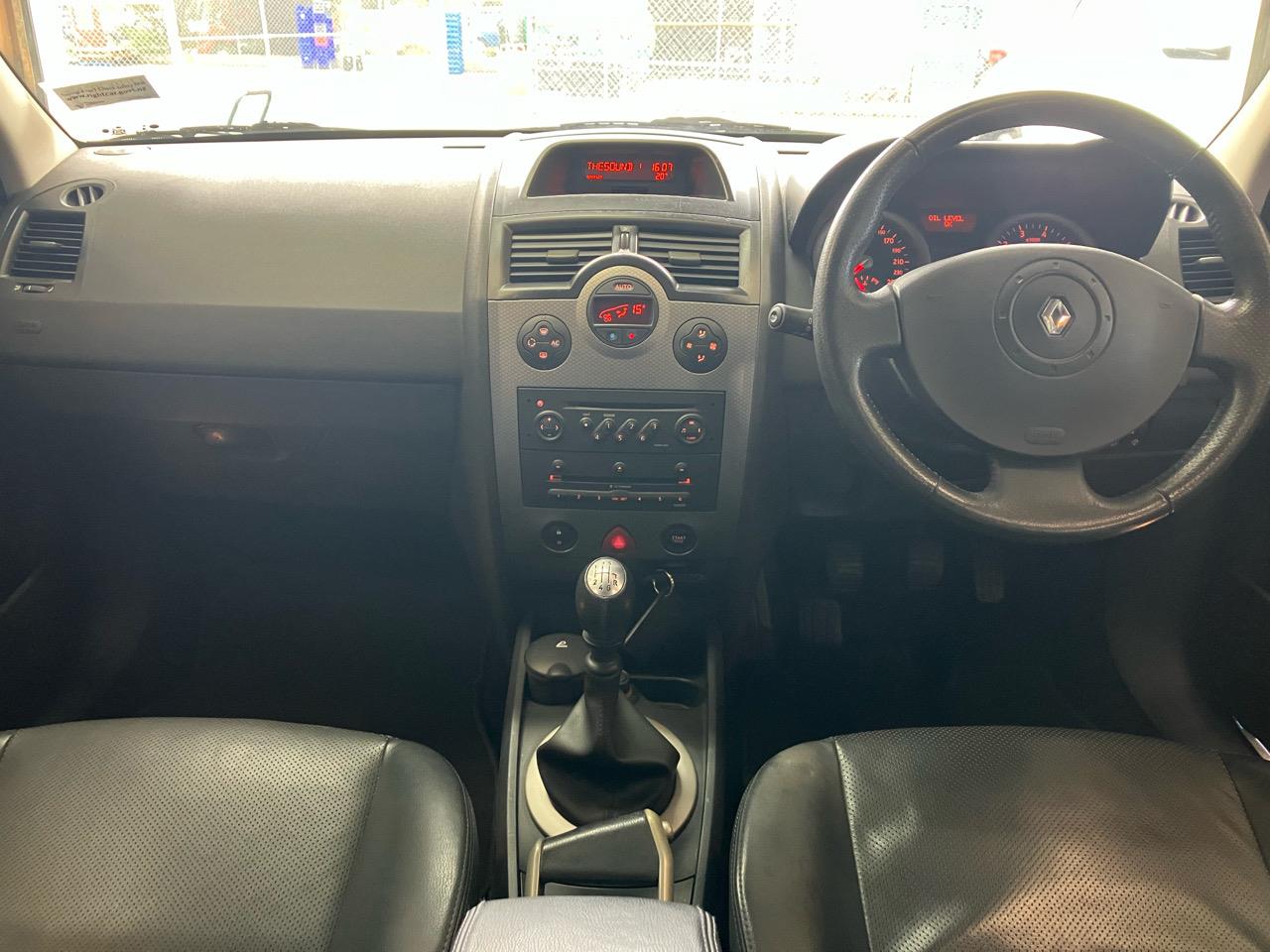 2004 Renault Megane