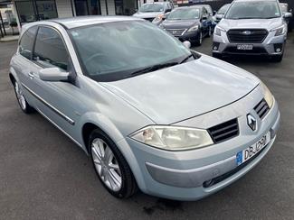 2004 Renault Megane - Thumbnail