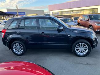 2008 Suzuki Grand Vitara - Thumbnail