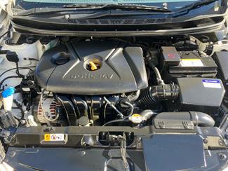 2012 Hyundai Elantra - Thumbnail