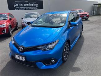 2017 Toyota Corolla - Thumbnail