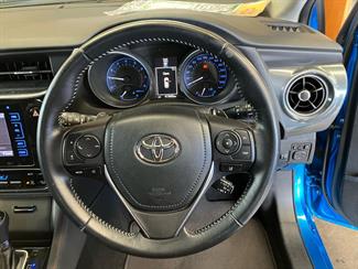 2017 Toyota Corolla - Thumbnail