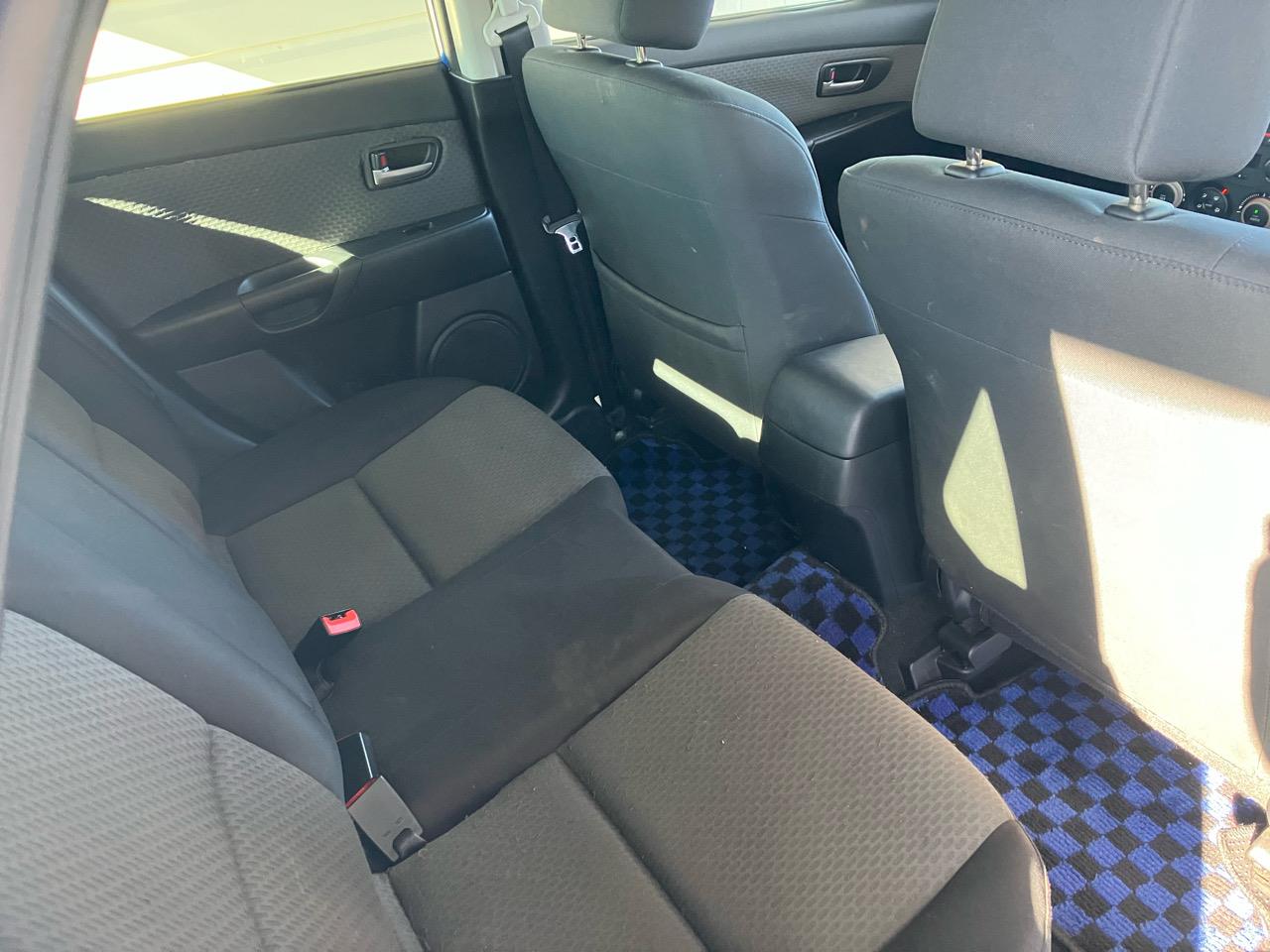 2005 Mazda Axela