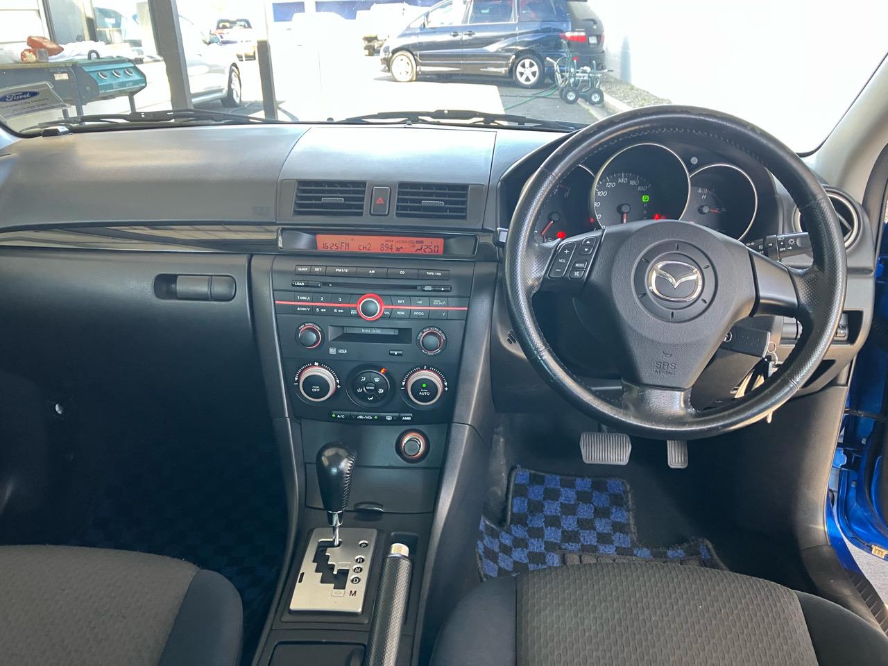 2005 Mazda Axela