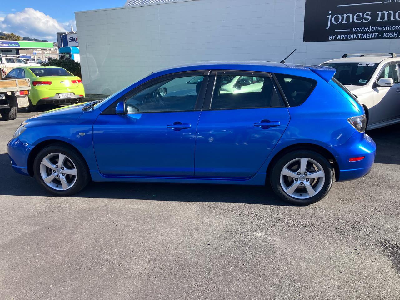 2005 Mazda Axela