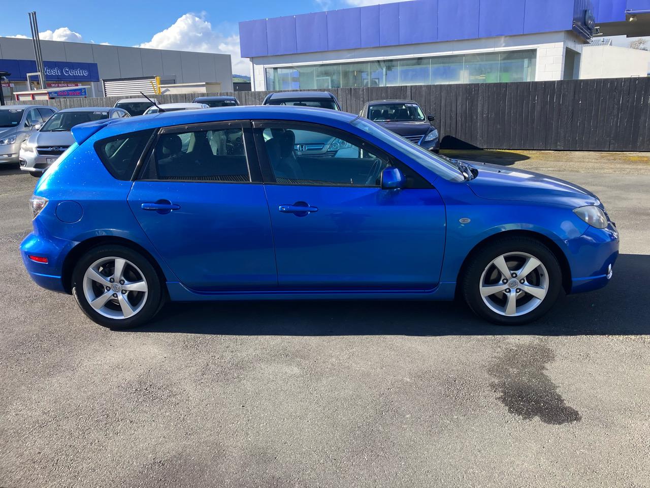 2005 Mazda Axela