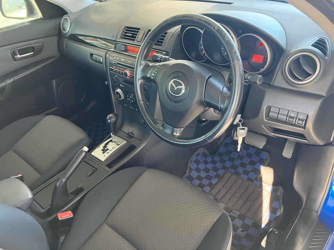 2005 Mazda Axela
