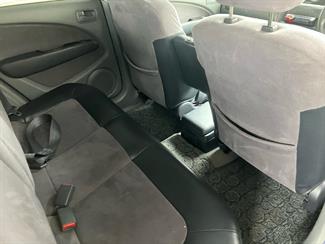 2002 Mitsubishi Airtrek - Thumbnail