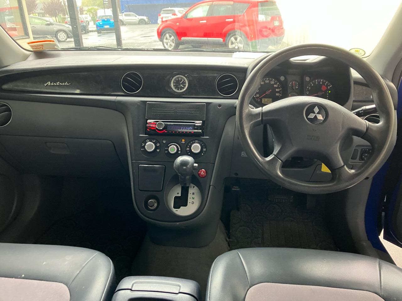 2002 Mitsubishi Airtrek