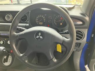 2002 Mitsubishi Airtrek - Thumbnail