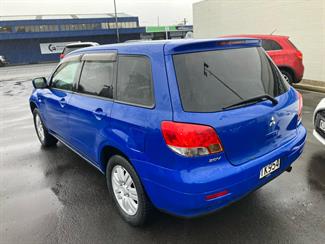 2002 Mitsubishi Airtrek - Thumbnail