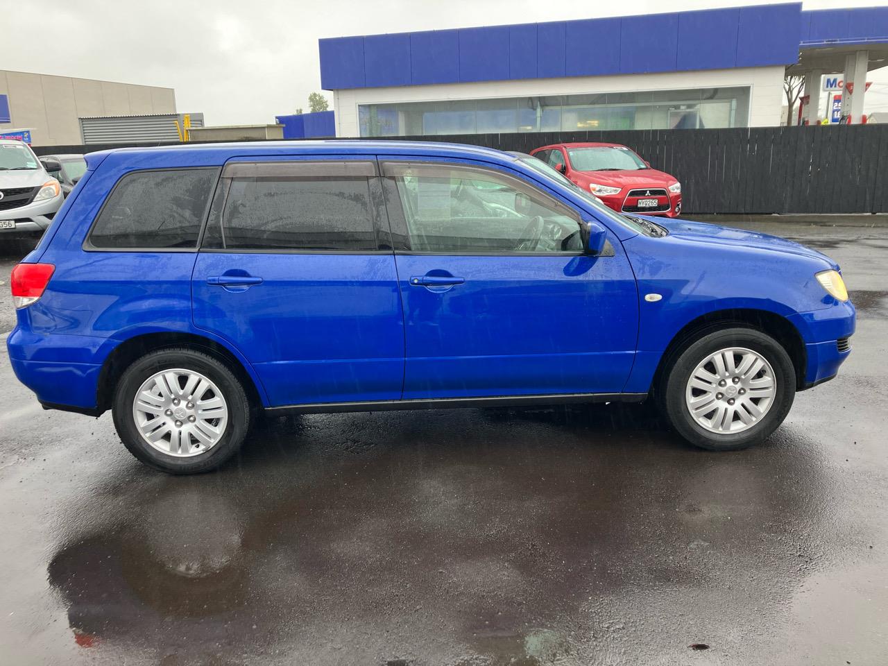 2002 Mitsubishi Airtrek