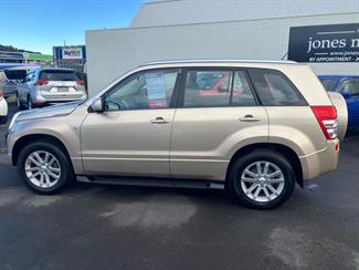 2008 Suzuki Grand Vitara - Thumbnail