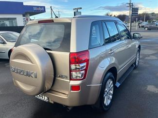 2008 Suzuki Grand Vitara - Thumbnail