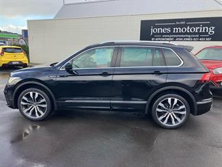 2021 Volkswagen Tiguan - Thumbnail
