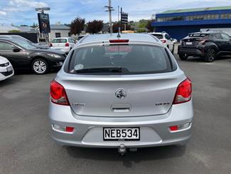 2015 Holden Cruze - Thumbnail