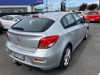 2015 Holden Cruze - Thumbnail