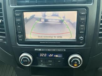 2008 Mitsubishi Pajero - Thumbnail
