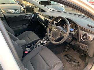 2016 Toyota Corolla - Thumbnail