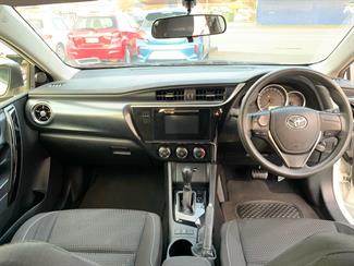 2016 Toyota Corolla - Thumbnail