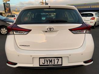 2016 Toyota Corolla - Thumbnail