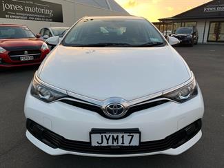 2016 Toyota Corolla - Thumbnail