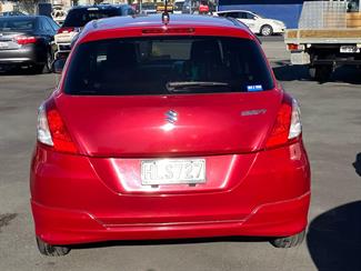 2011 Suzuki Swift - Thumbnail