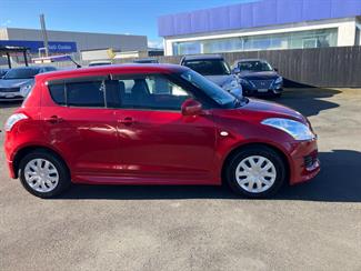 2011 Suzuki Swift - Thumbnail