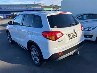 2017 Suzuki Vitara - Thumbnail