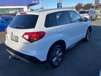 2017 Suzuki Vitara - Thumbnail