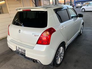 2006 Suzuki Swift - Thumbnail