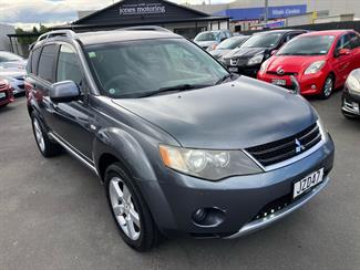 2005 Mitsubishi Outlander - Thumbnail