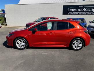 2018 Toyota Corolla - Thumbnail