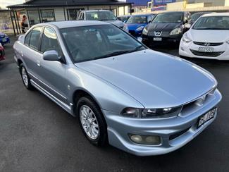2005 Mitsubishi Galant - Thumbnail