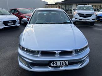 2005 Mitsubishi Galant - Thumbnail