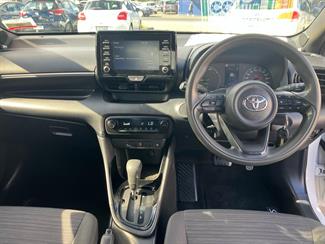 2020 Toyota Yaris - Thumbnail